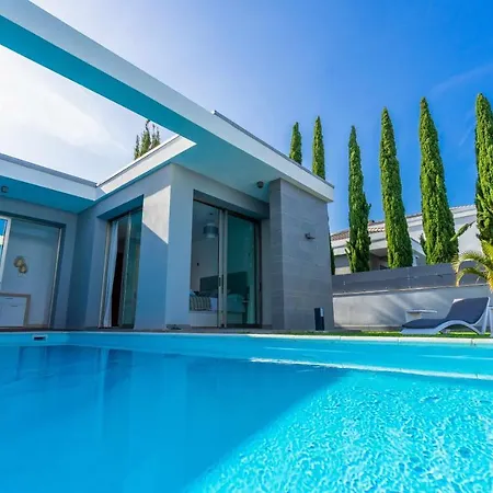 Luxury Lazaro Con Piscina Climatizada *