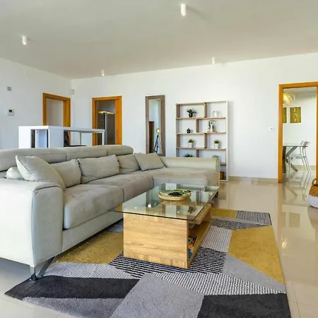 Willa Luxury Lazaro Con Piscina Climatizada