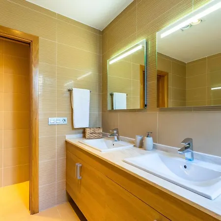 Willa Luxury Lazaro Con Piscina Climatizada *