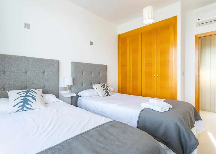 Luxury Lazaro Con Piscina Climatizada *