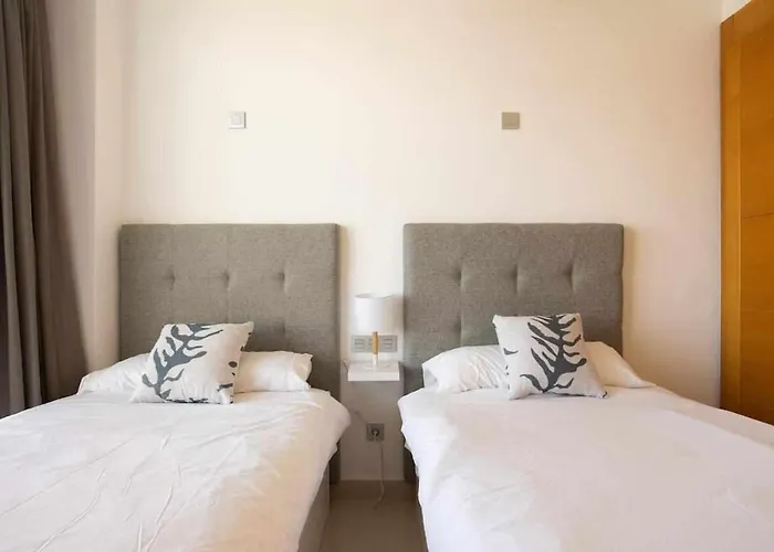 Luxury Lazaro Con Piscina Climatizada Villa